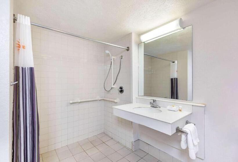 Номер Стандарт Кровать Кинг Адаптированный для Инвалидов, La Quinta Inn By Wyndham El Paso West