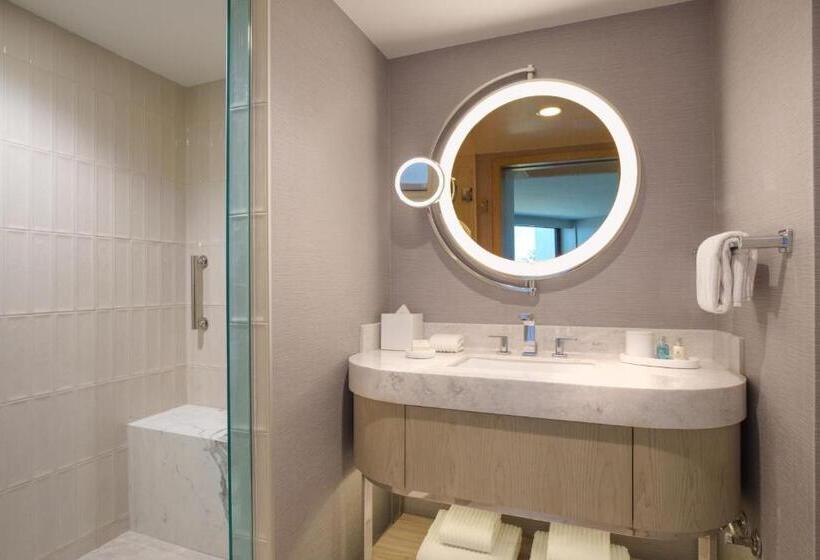 Люкс Кровать Кинг, Vea Newport Beach, A Marriott Resort & Spa
