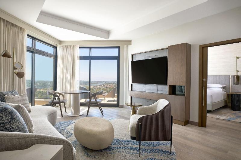 Люкс Deluxe Вид на Море, Vea Newport Beach, A Marriott Resort & Spa
