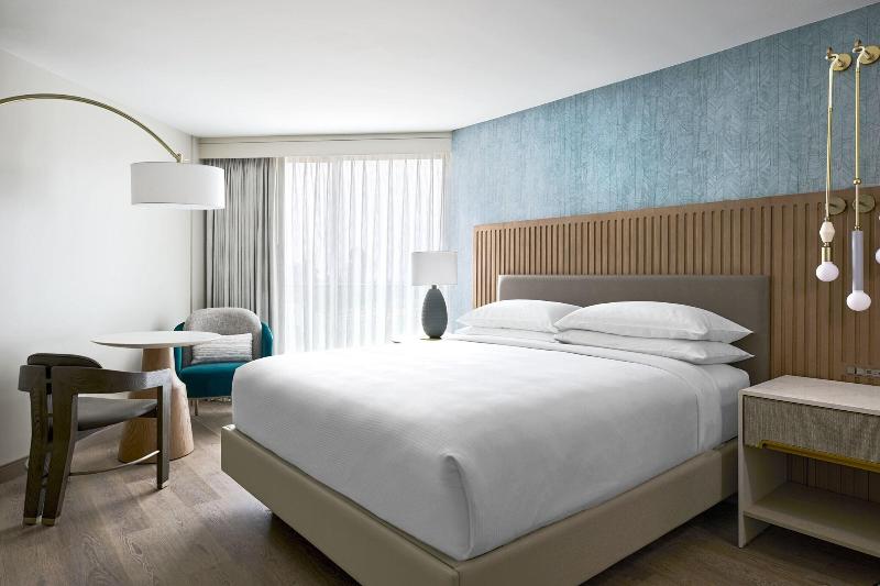 Стандартный Номер Кровать Кинг, Vea Newport Beach, A Marriott Resort & Spa
