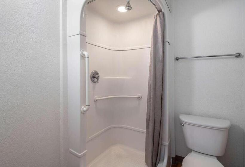 Номер Deluxe, Motel 6 Ventura, Ca   Beach