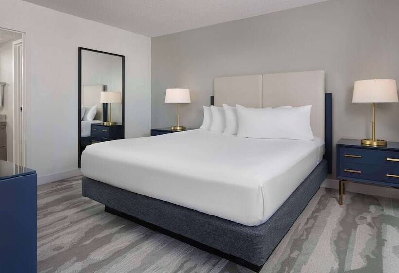 Люкс Премиум, Embassy Suites By Hilton Myrtle Beach Oceanfront Resort