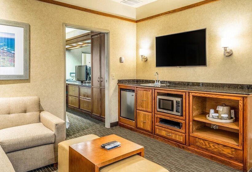 Люкс, Quality Suites Downtown San Luis Obispo