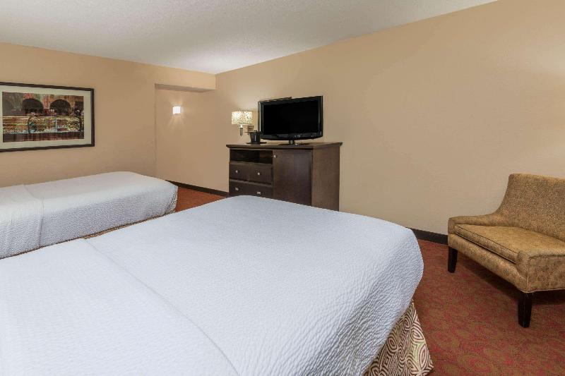 Номер Стандарт Кровать Кинг Адаптированный для Инвалидов, Doubletree By Hilton Phoenix Chandler