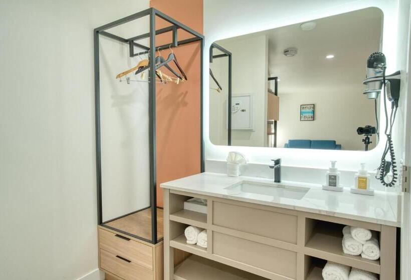 Quarto Deluxe Cama King, La Casa Inn