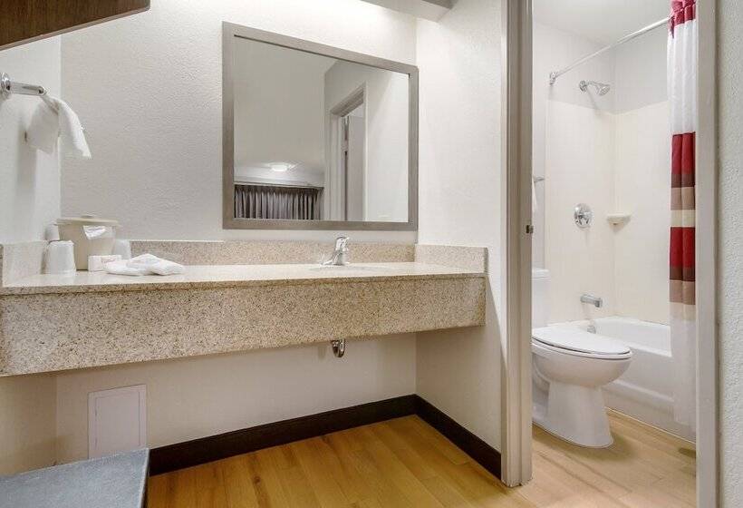 Номер Deluxe, Red Roof Inn Durham  Duke Univ Medical Center