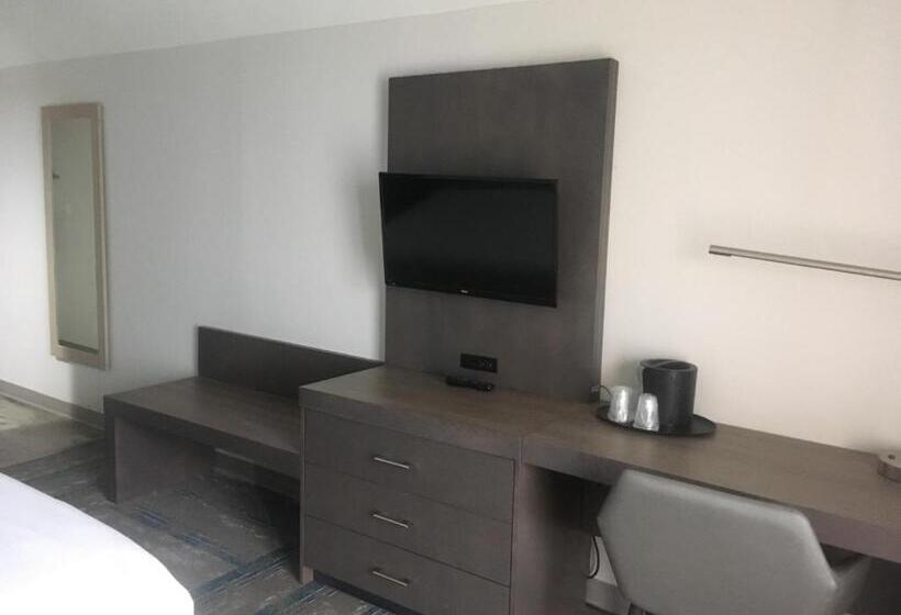 스탠다드 룸 킹사이즈 침대, Crystal Coast Oceanfront