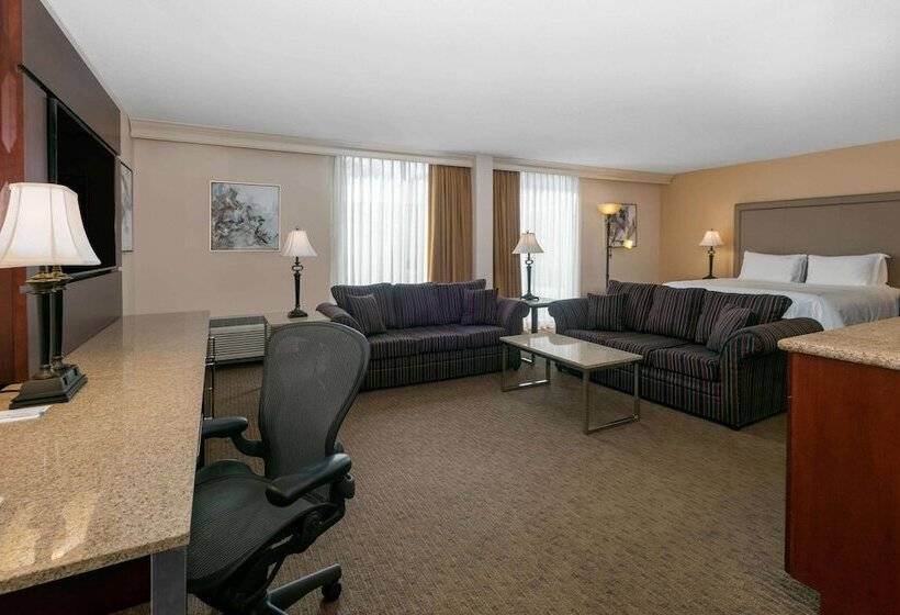 Президентский Люкс, Wyndham Riverfront