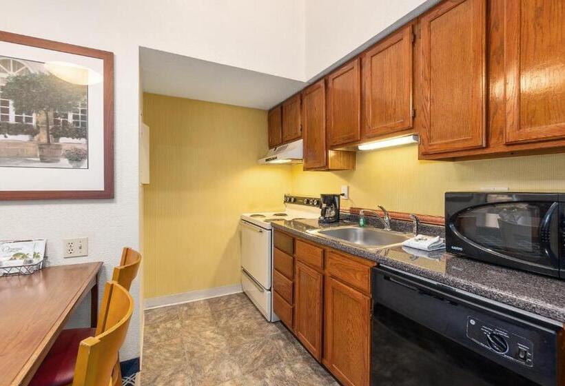 Студия Стандарт, Residences At Daniel Webster