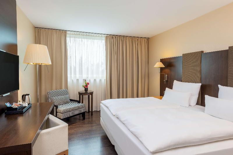 스위트 킹사이즈 침대, Hilton St. Louis Frontenac