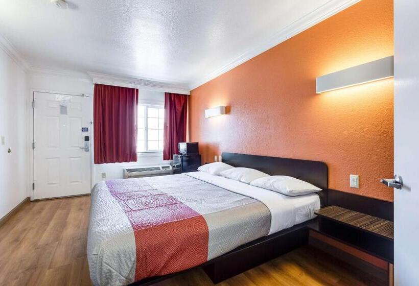 キングサイズベッドのデラックスルーム, Motel 6 San Jose, Ca   Convention Center
