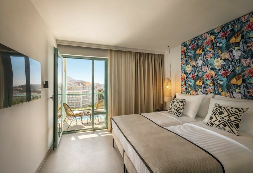 Номер Стандард Боковой Вид на Море с Балконом, Places Dalmacija By Valamar