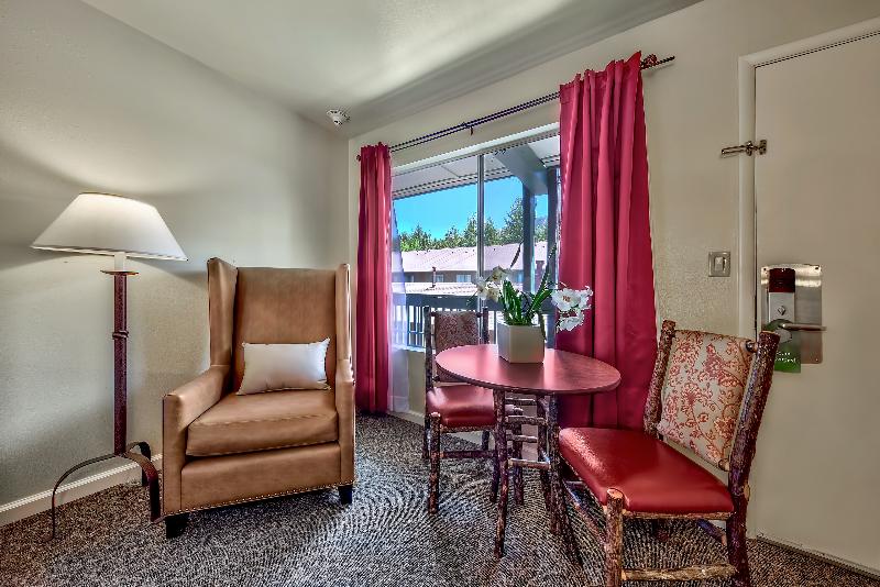 חדר סטנדרט עם מיטת קינג, Forest Suites Resort At The Heavenly Village