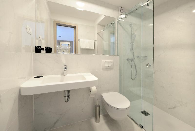 اتاق استاندارد یک نفره, Grand Hotel Adriatic Ii