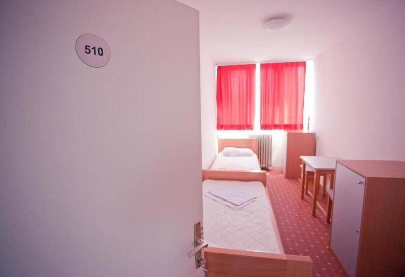 اتاق استاندارد یک تخته با سرویس بهداشتی مشترک, Hi Hostel Zagreb