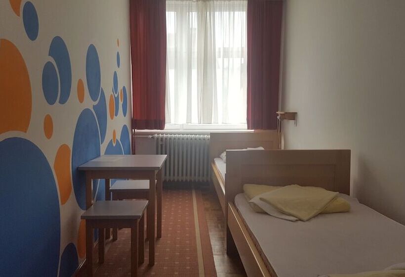 اتاق استاندارد یک تخته با سرویس بهداشتی مشترک, Hi Hostel Zagreb