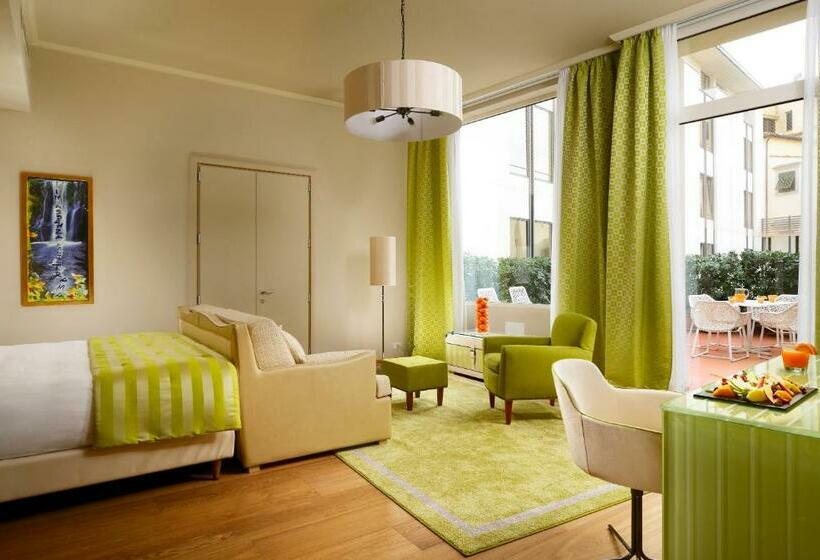 سوئیت جونیور با تراس, Grand Hotel Minerva