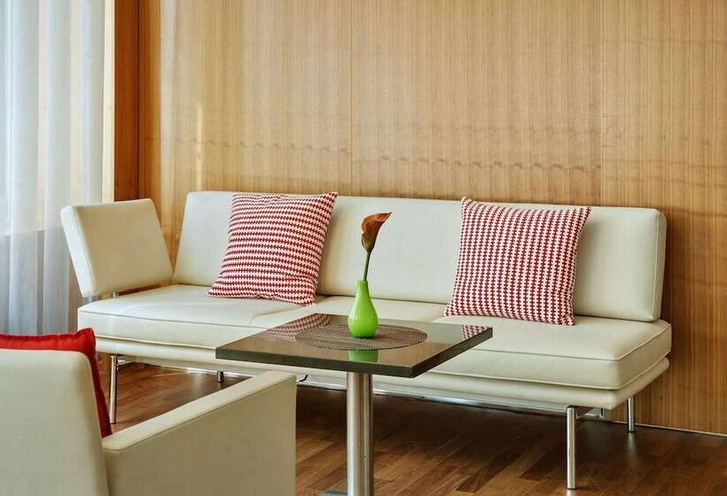 스위트, Austria Trend Hotel Europa Wien