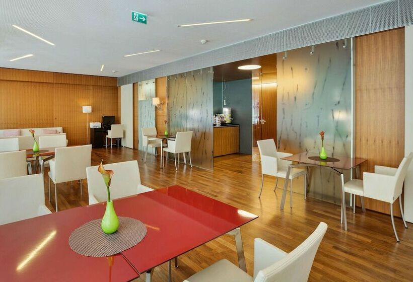 스위트, Austria Trend Hotel Europa Wien