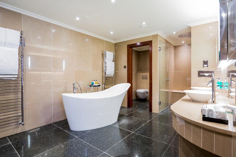 Люкс, Radisson Blu Hotel, London Heathrow
