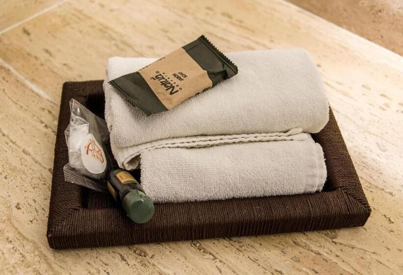 Люкс Кровать Кинг, Boutique Naura Centro
