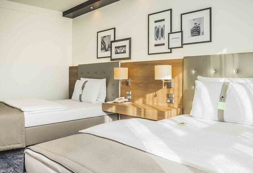 Номер Стандарт 2 Двуспальные Кровати, Holiday Inn Stuttgart, An Ihg