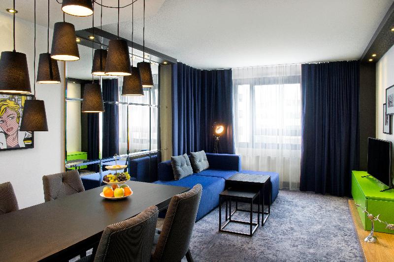 Полулюкс, Holiday Inn Stuttgart, An Ihg