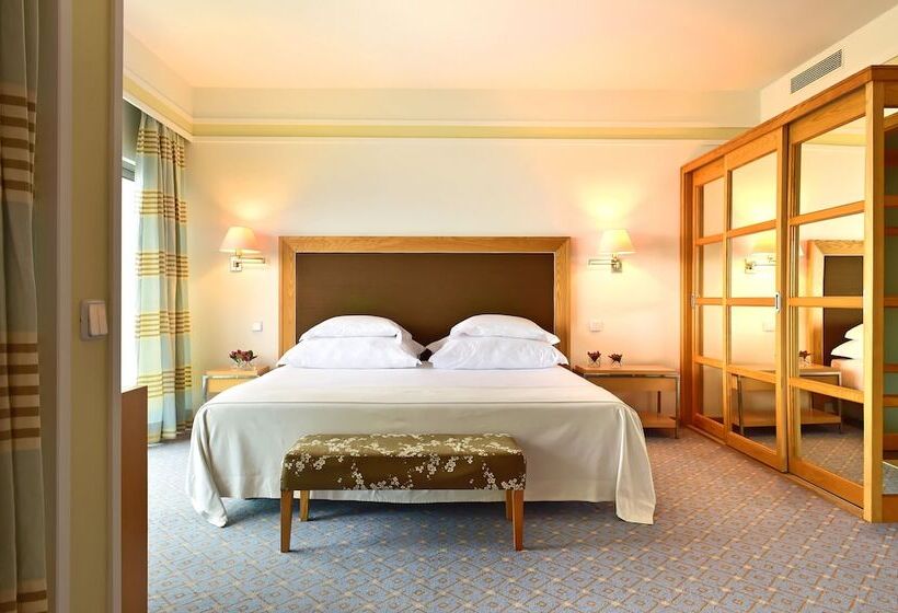 Семейный Номер, Pestana Carlton Madeira Ocean Resort