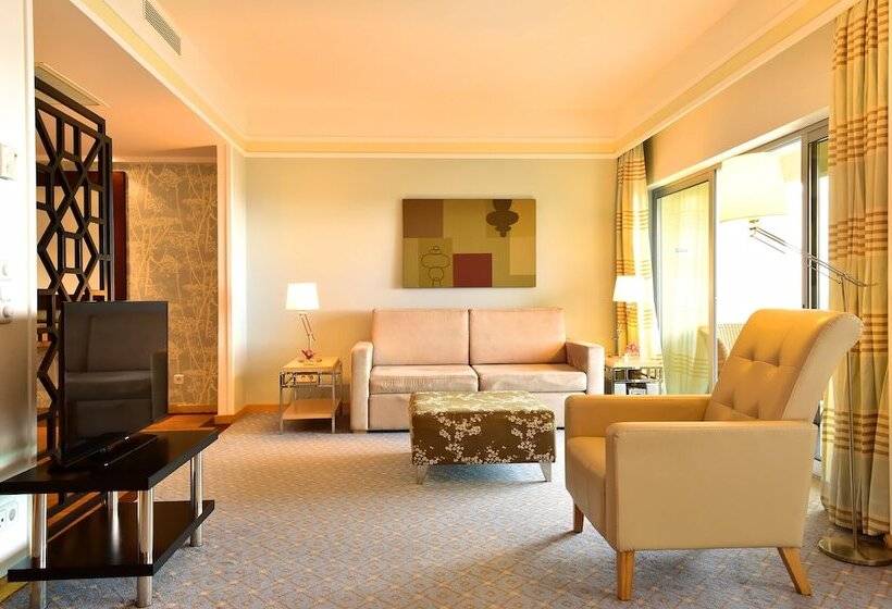 Люкс, Pestana Carlton Madeira Ocean Resort