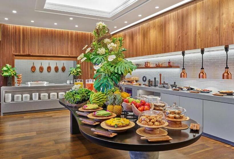 Номер Deluxe, The Ritz Carlton Maui, Kapalua