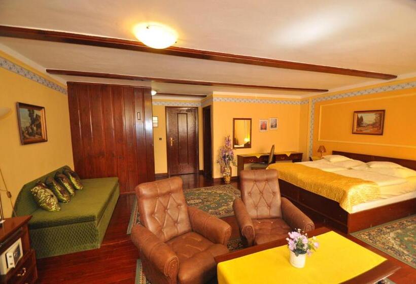 4인용 스탠다드 룸, Garni  Hotel Barbakan