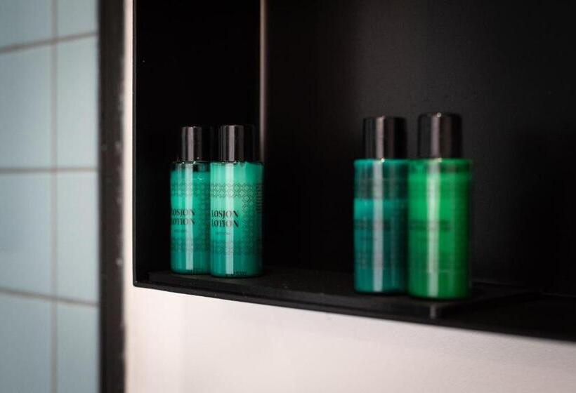 مجموعه ویستا شهر, Art Hotel Tartini