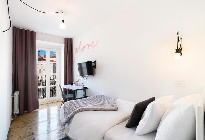 اتاق استاندارد یک نفره, Art Hotel Tartini