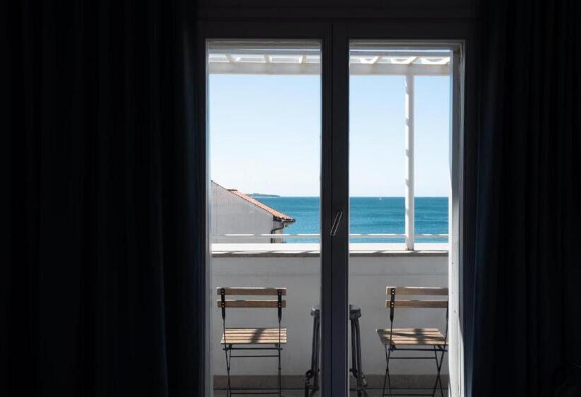 اتاق استاندارد با بالکن و چشم‌انداز دریا, Art Hotel Tartini