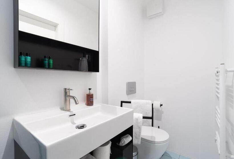 اتاق سوپریور با بالکن, Art Hotel Tartini