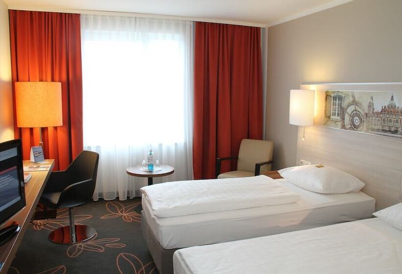 Номер Комфорт, H+ Hotel Hannover