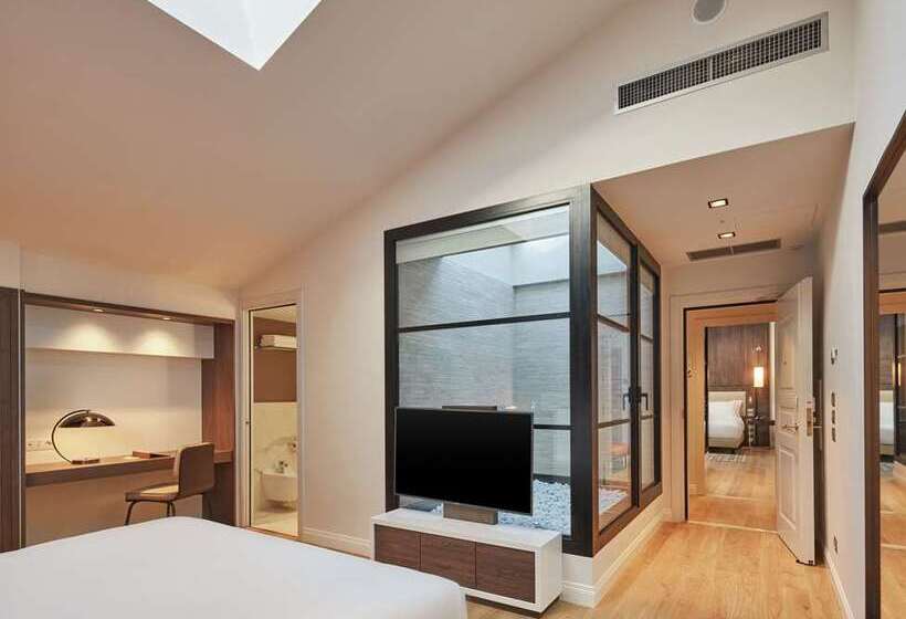 اتاق خانوادگی, Hilton Brussels Grand Place