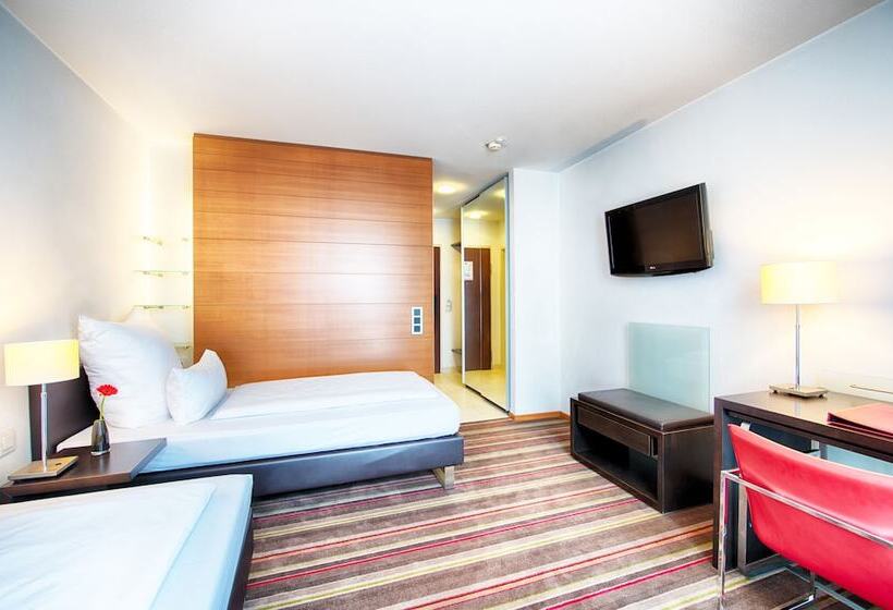 Номер Superior, Leonardo Hotel Muenchen City West
