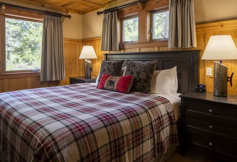 오두막, Tamarack Lodge