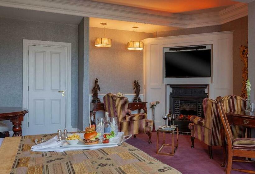 Полулюкс, Killarney Randles