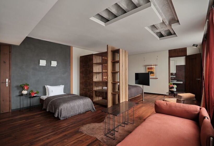 Family Suite, Warszawa