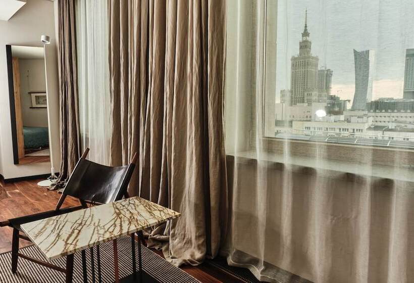 Полулюкс, Warszawa