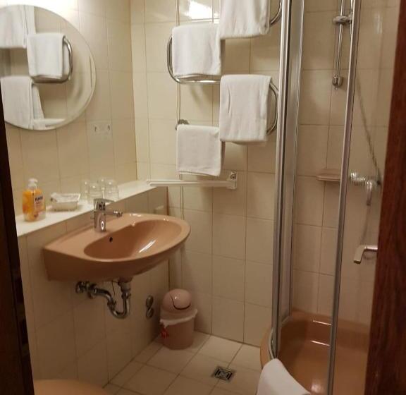 Номер Стандарт, Zum Mückenberger Hof
