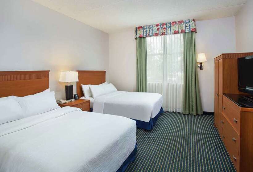 스위트, Embassy Suites Hotel Des Moines Downtown