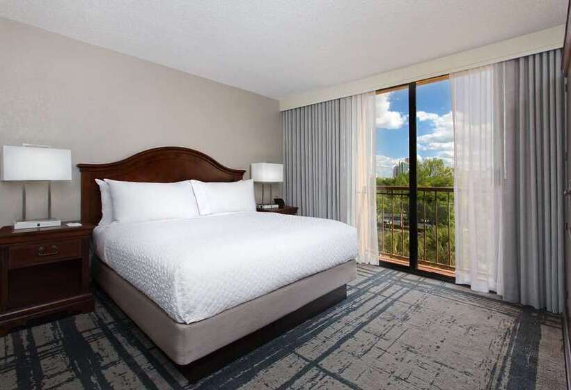 스위트 킹사이즈 침대, Embassy Suites Hotel Des Moines Downtown