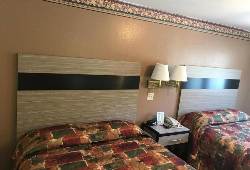 Номер Стандарт, Deluxe Inn Nebraska City