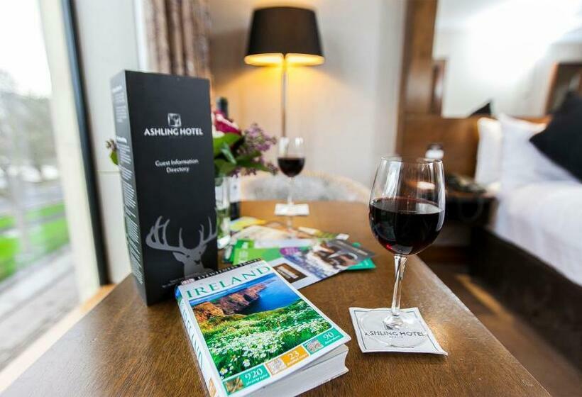 디럭스 룸 킹사이즈 침대, Ashling Hotel Dublin
