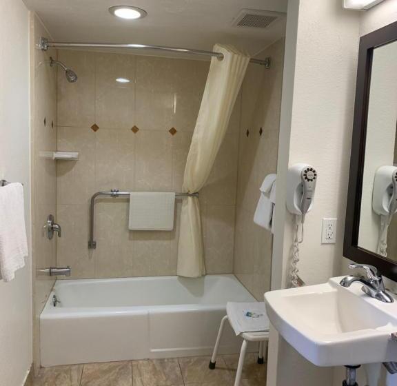 장애인을 위한 스탠다드 룸, Glenridge Inn Glendale  Pasadena