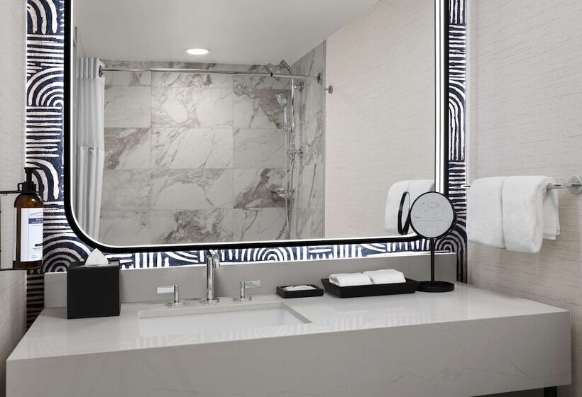 스위트, Hyatt Regency Irvine