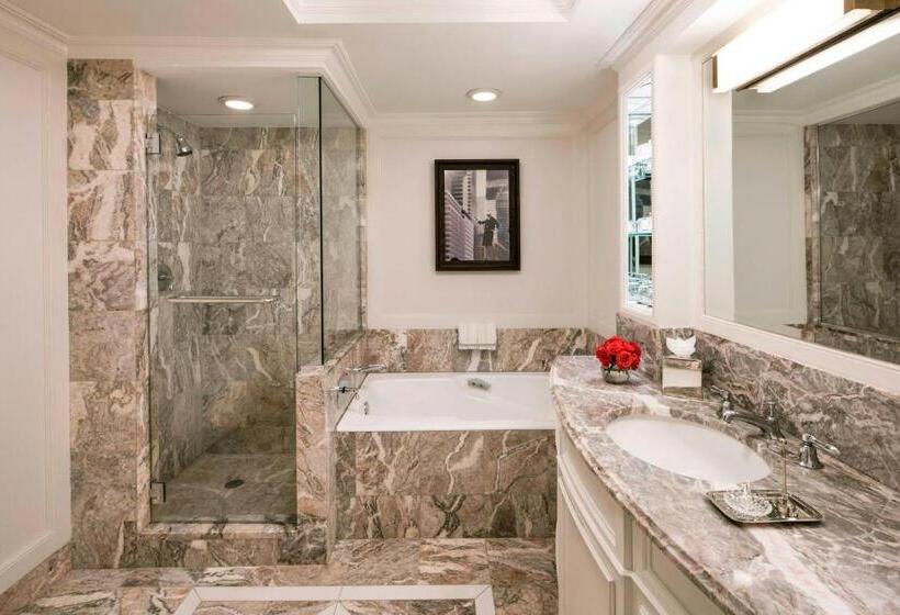 اتاق داخلی دلوکس, The Ritz Carlton New York, Central Park